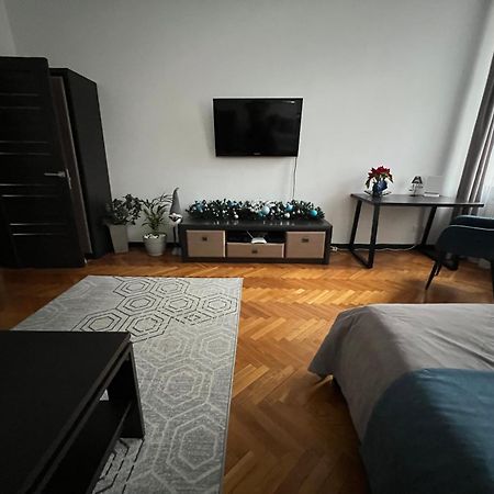 Wonderful Apartment Near The Old City Lviv Exterior photo